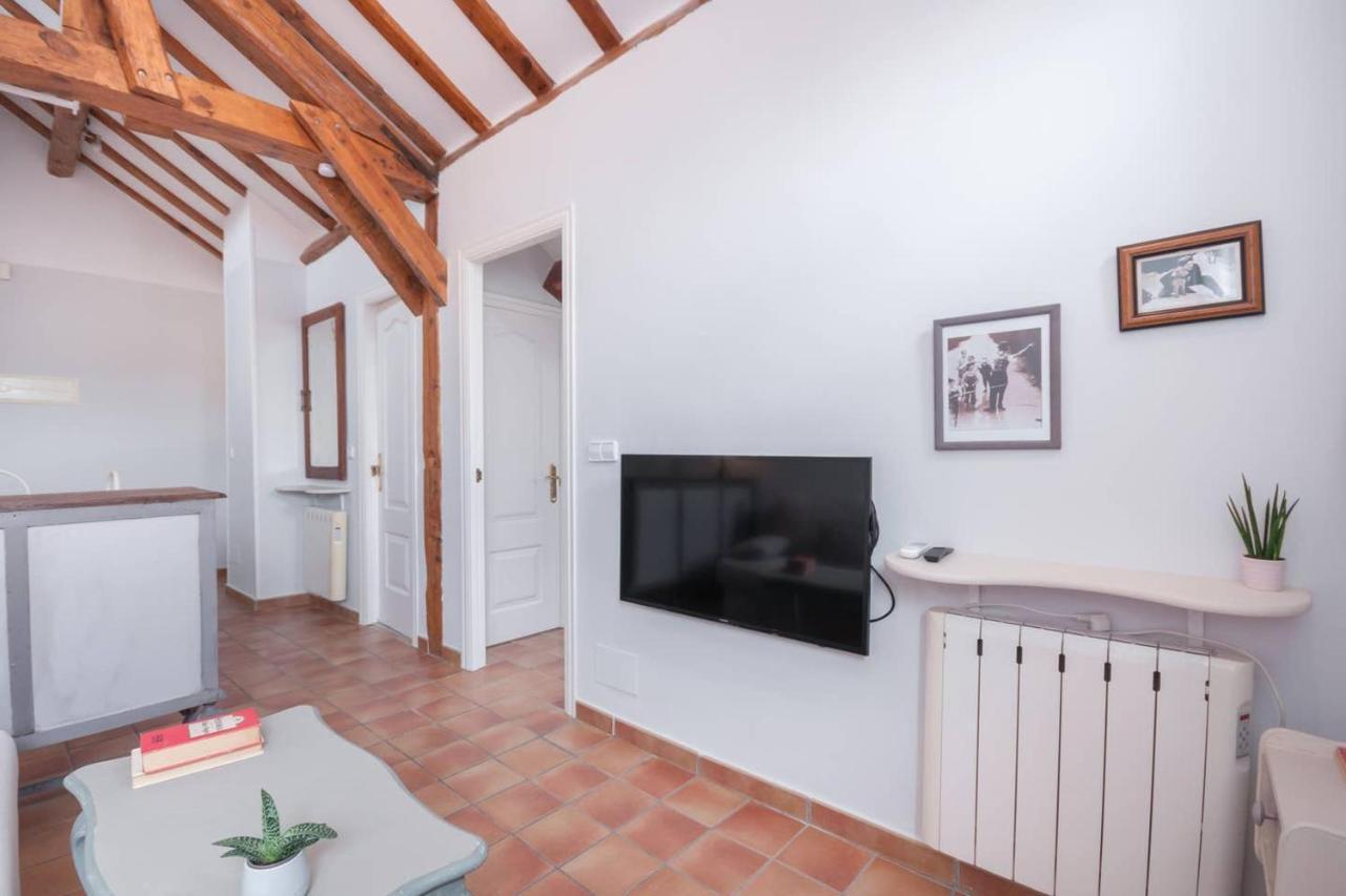 Cozy One-Bedroom Penthhouse La Latina Madrid Extérieur photo