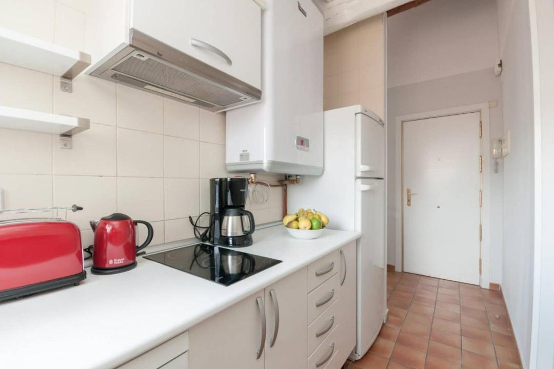 Cozy One-Bedroom Penthhouse La Latina Madrid Extérieur photo